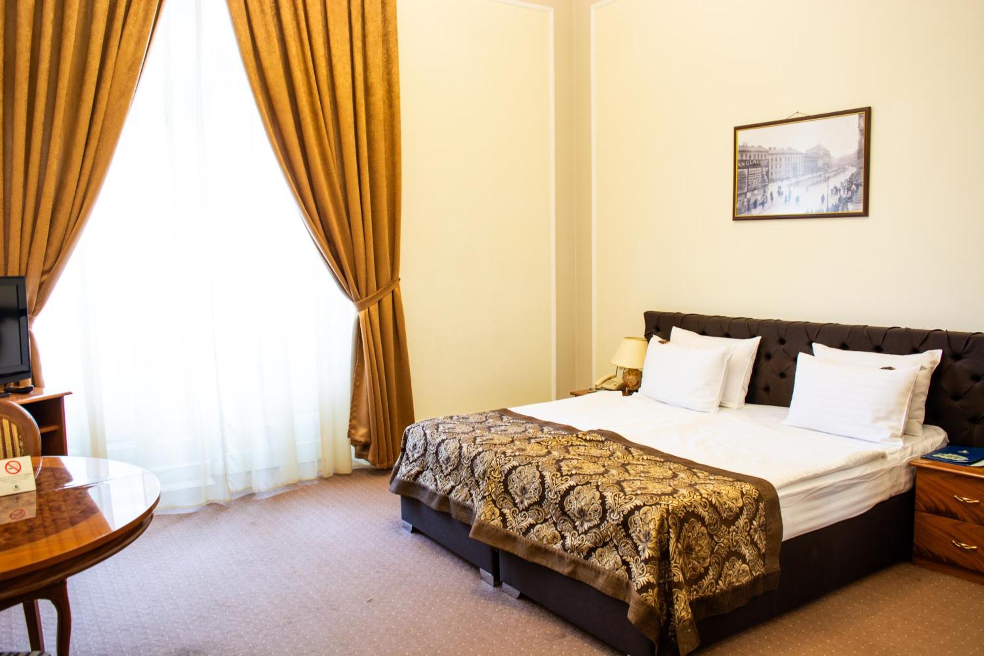 George Hotel Lviv Ngoại thất bức ảnh