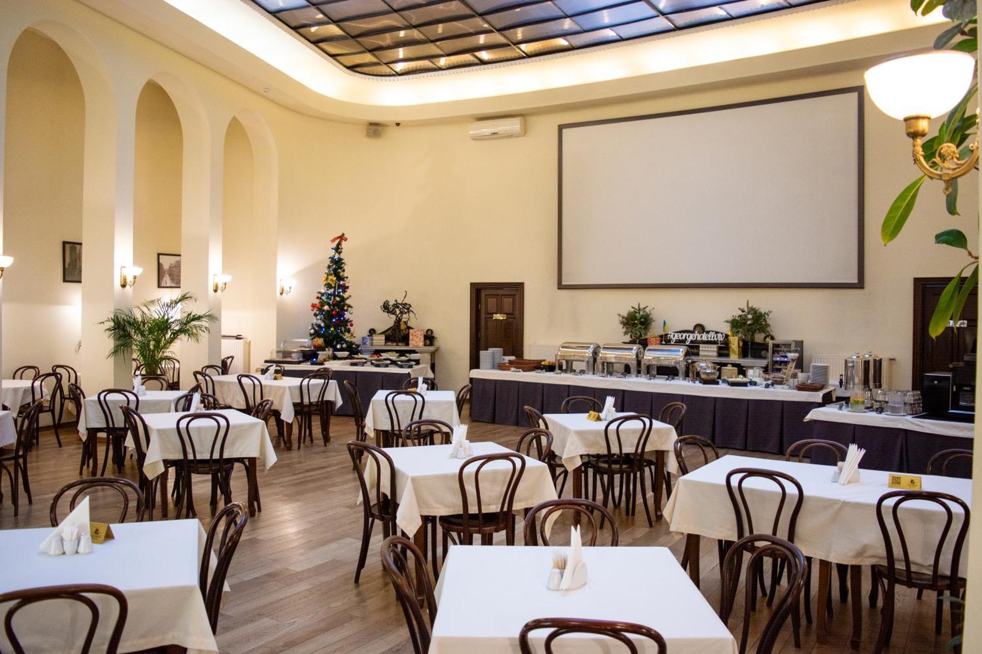 George Hotel Lviv Ngoại thất bức ảnh
