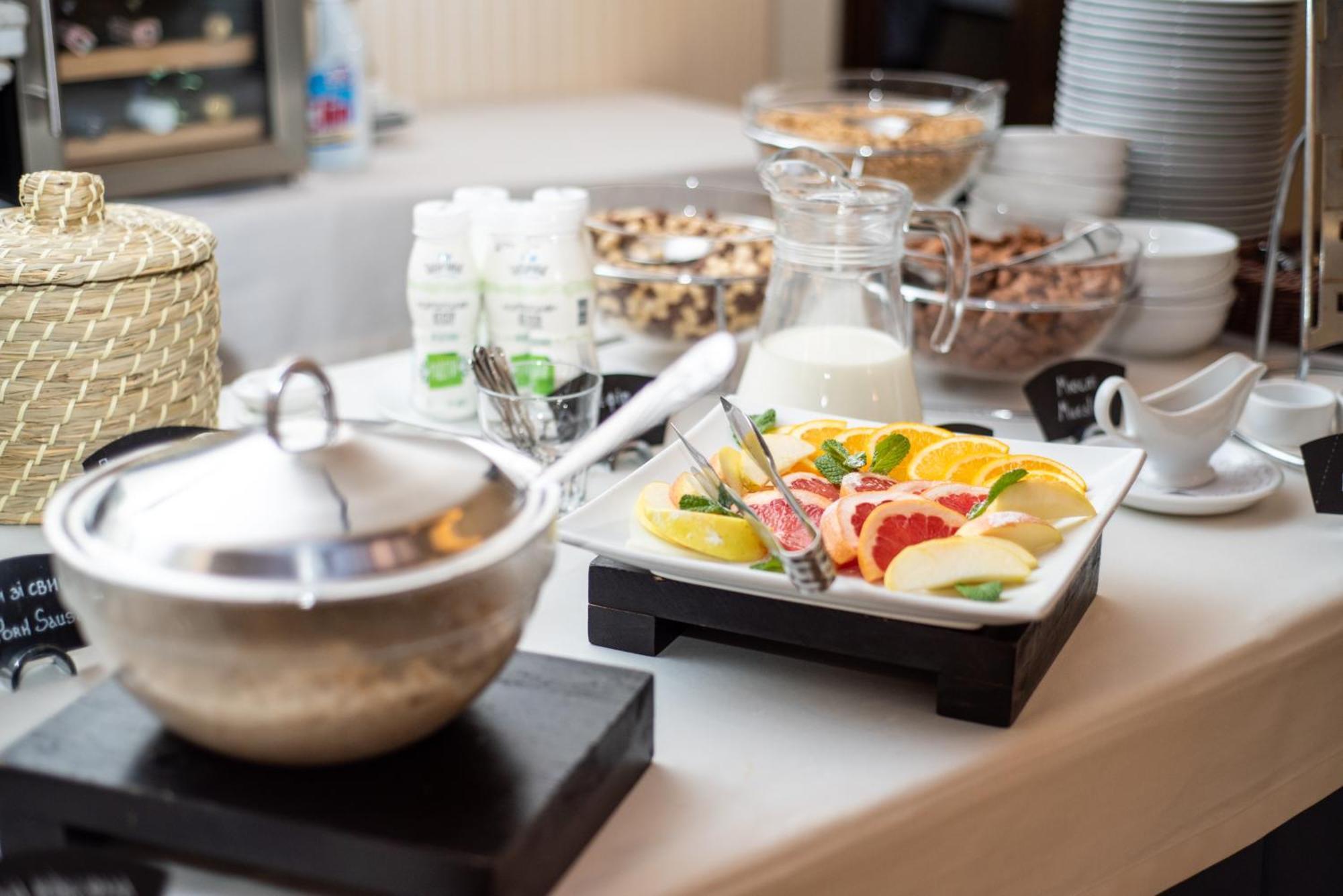 George Hotel Lviv Ngoại thất bức ảnh