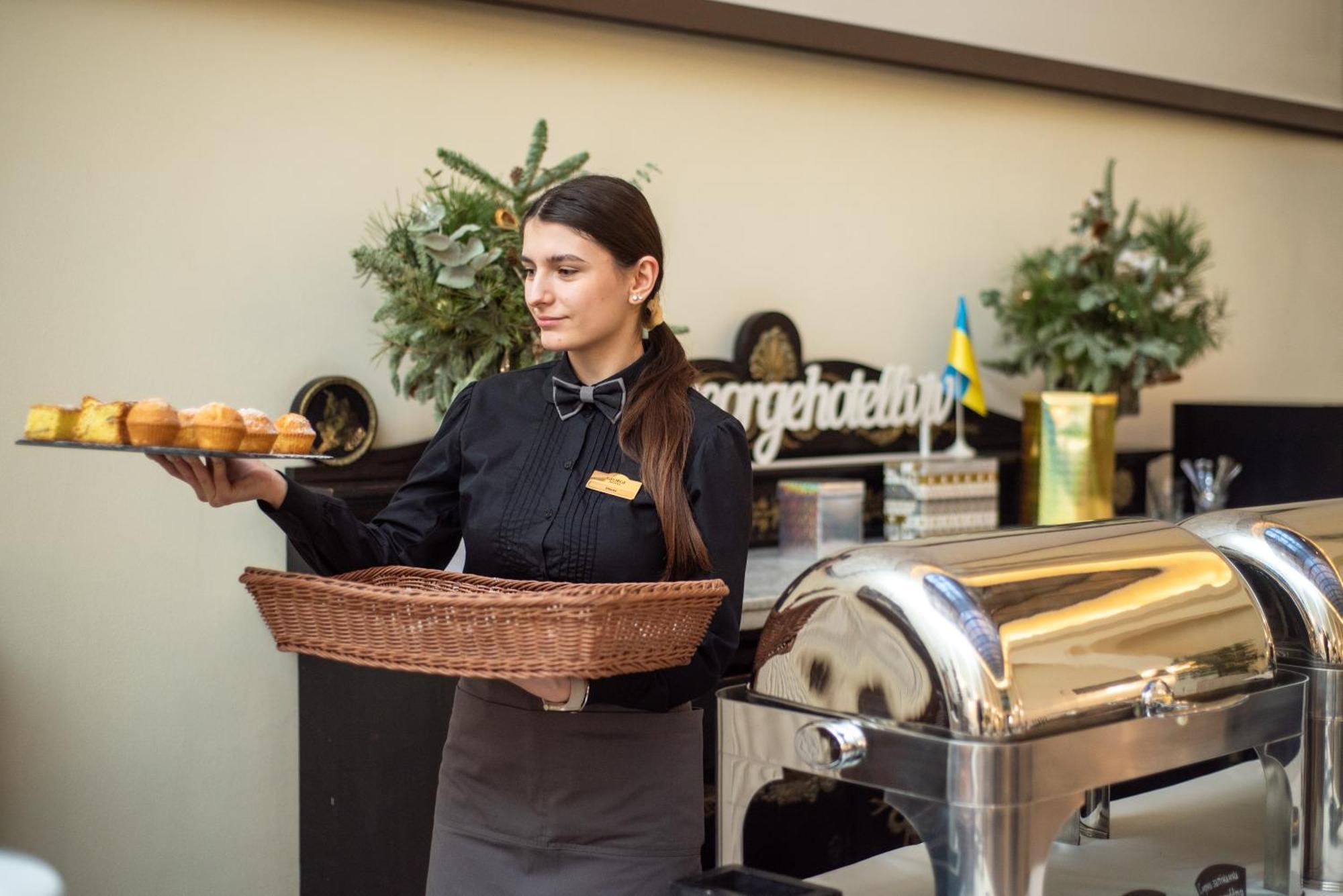 George Hotel Lviv Ngoại thất bức ảnh