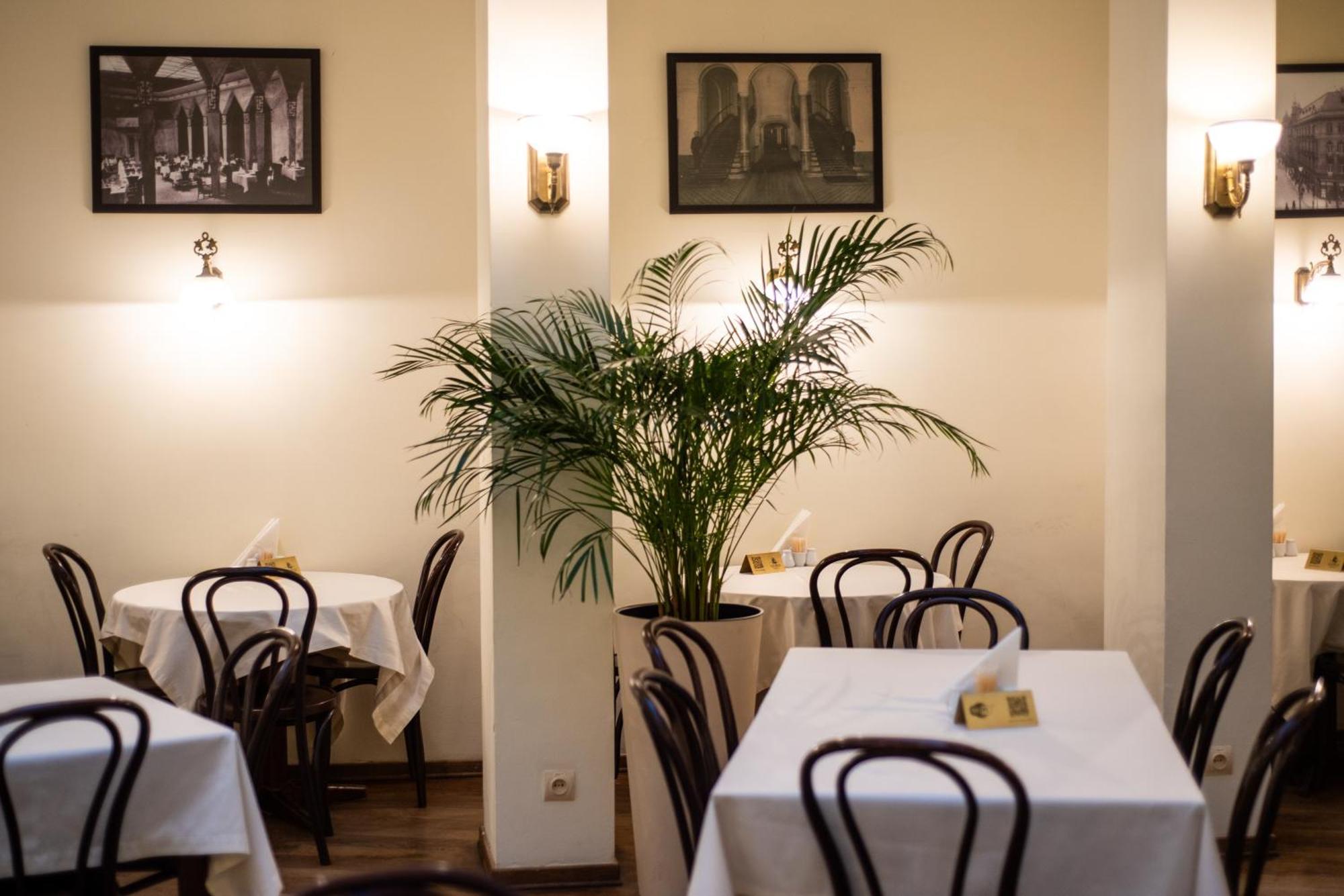 George Hotel Lviv Ngoại thất bức ảnh