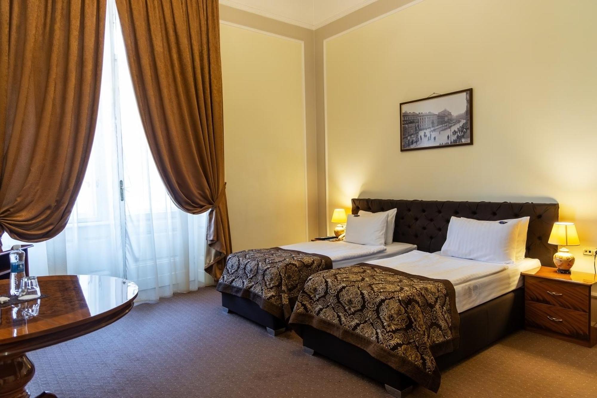 George Hotel Lviv Ngoại thất bức ảnh