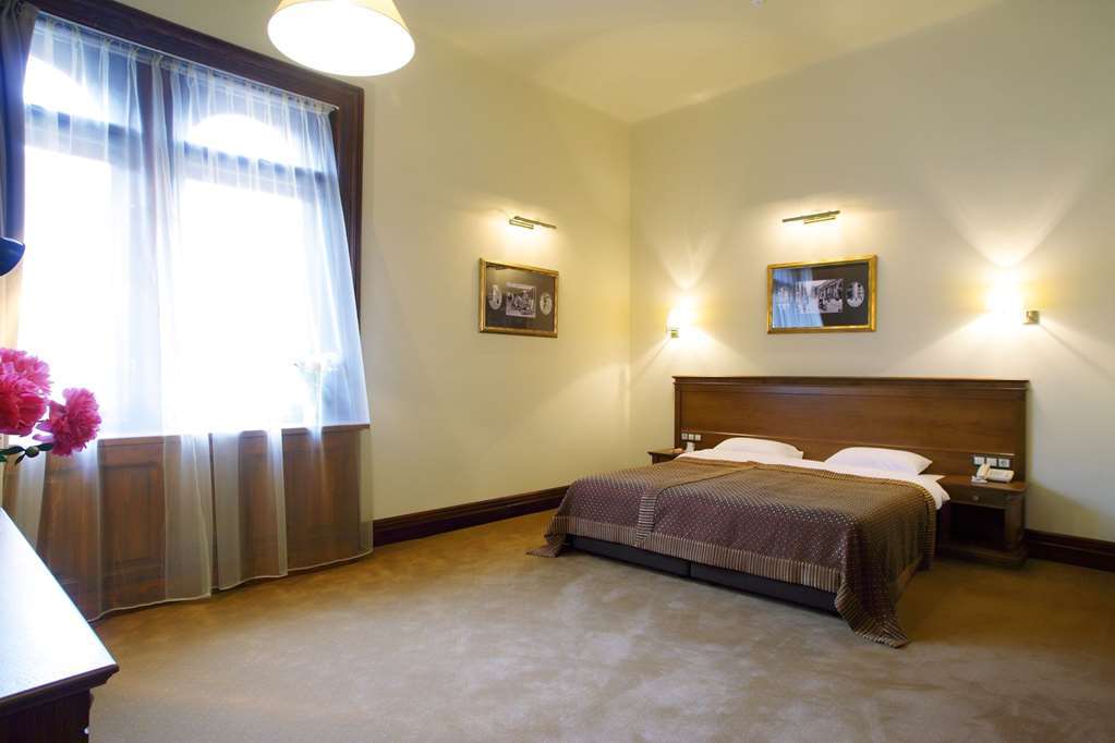 George Hotel Lviv Phòng bức ảnh