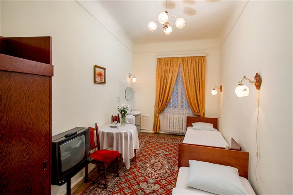 George Hotel Lviv Ngoại thất bức ảnh