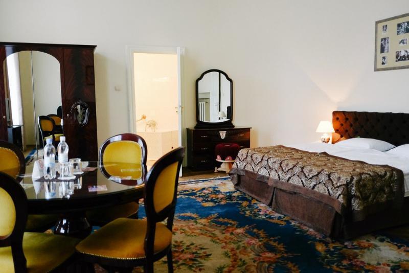 George Hotel Lviv Ngoại thất bức ảnh