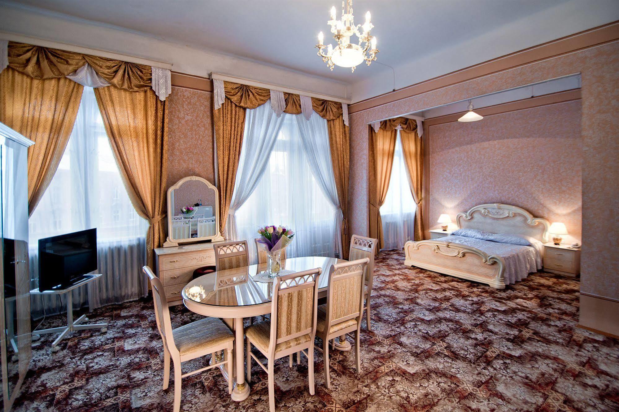 George Hotel Lviv Phòng bức ảnh